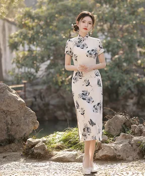Seksualus Drugelis Gėlių Spausdinti Satino Cheongsam Elegantiškas Retro Moterų Rankų darbo Mygtukai Qipao Kinijos Kasdien Suknelė